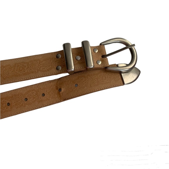 L.Chessler Floral Embosssed Embossed Leather Belt Sz S - Picture 4 of 8